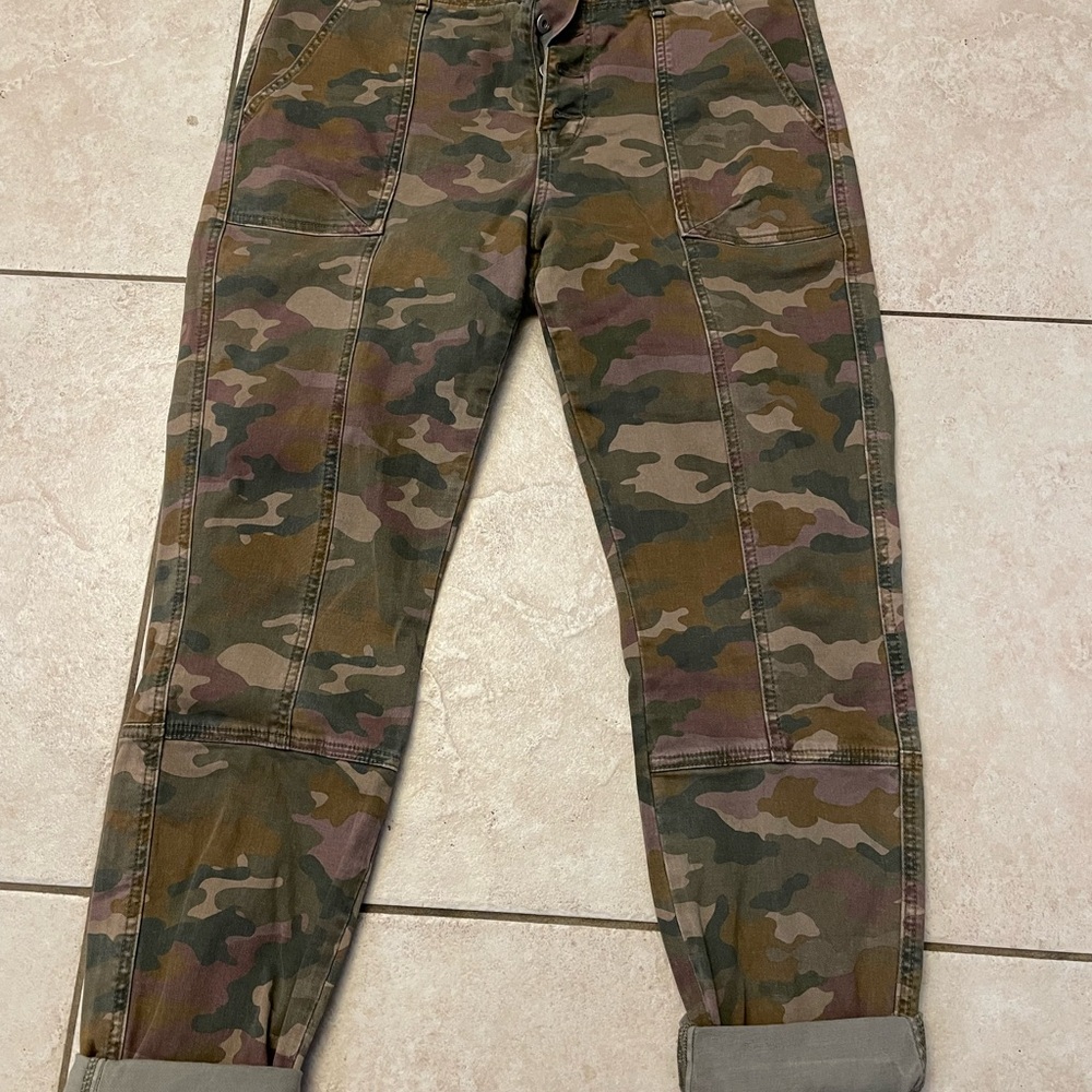 Anthropologie camo print straight leg pants size 31 - Picture 2 of 5